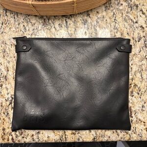 Beis Pouch